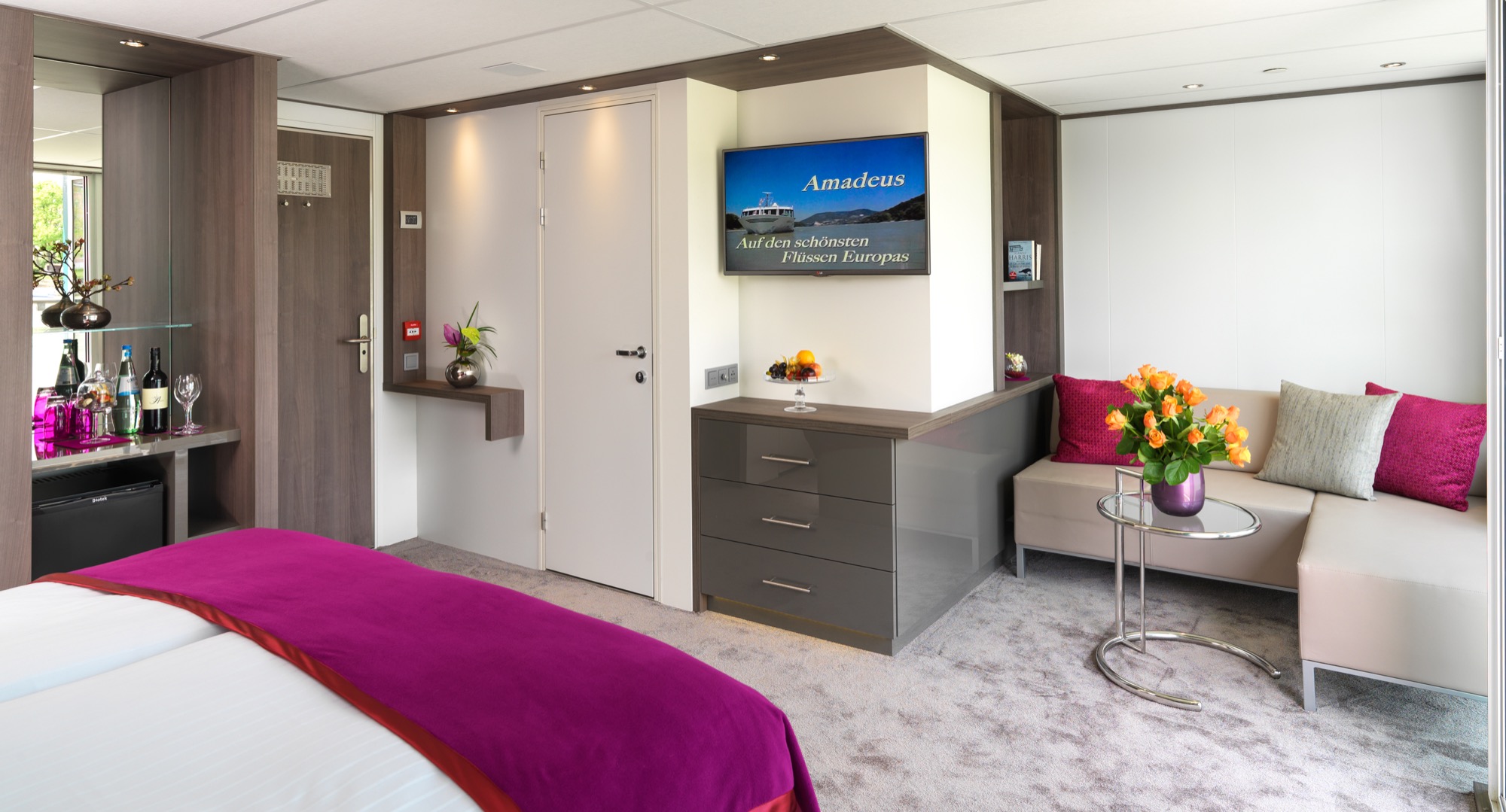 Amadeus Waterways 01 AMADEUS Silver II_Suite 04.jpg